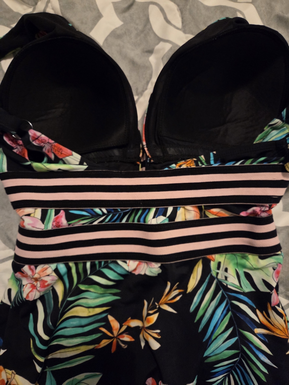 Swimsuits For All Black Tropical Floral One-Piece with Pink Stripes-Size 10 - Picture 6 of 7